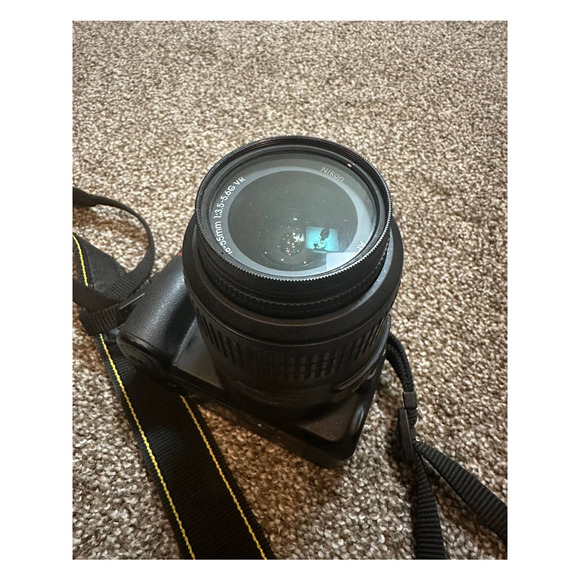 Nikon D3100 - Picture 4 of 9